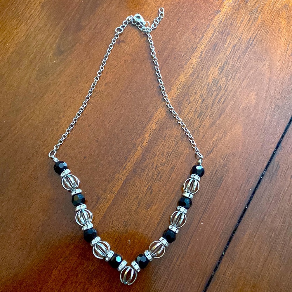 Paparazzi black and silver necklace and stretchy bracelets